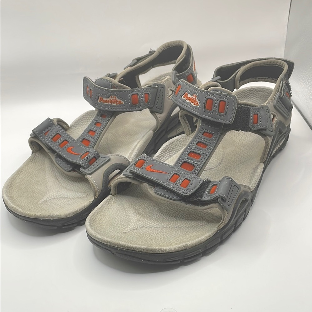 Nike ACG - Deschutz Air - Classic Velcro Sandals - Black / Biege - 9